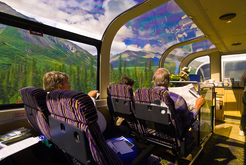 THE ROCKY MOUNTAINEER, YOUR STAIRWAY TO THE CLOUDS